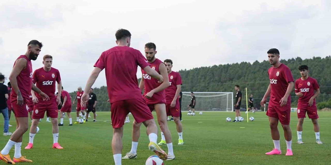 Galatasaray, Kemerburgaz’da yeni sezon hazırlıklarına başladı